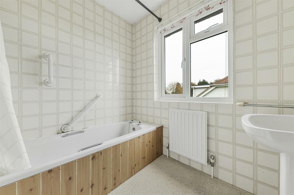 Additional image 18 of Melliker Lane, Meopham,