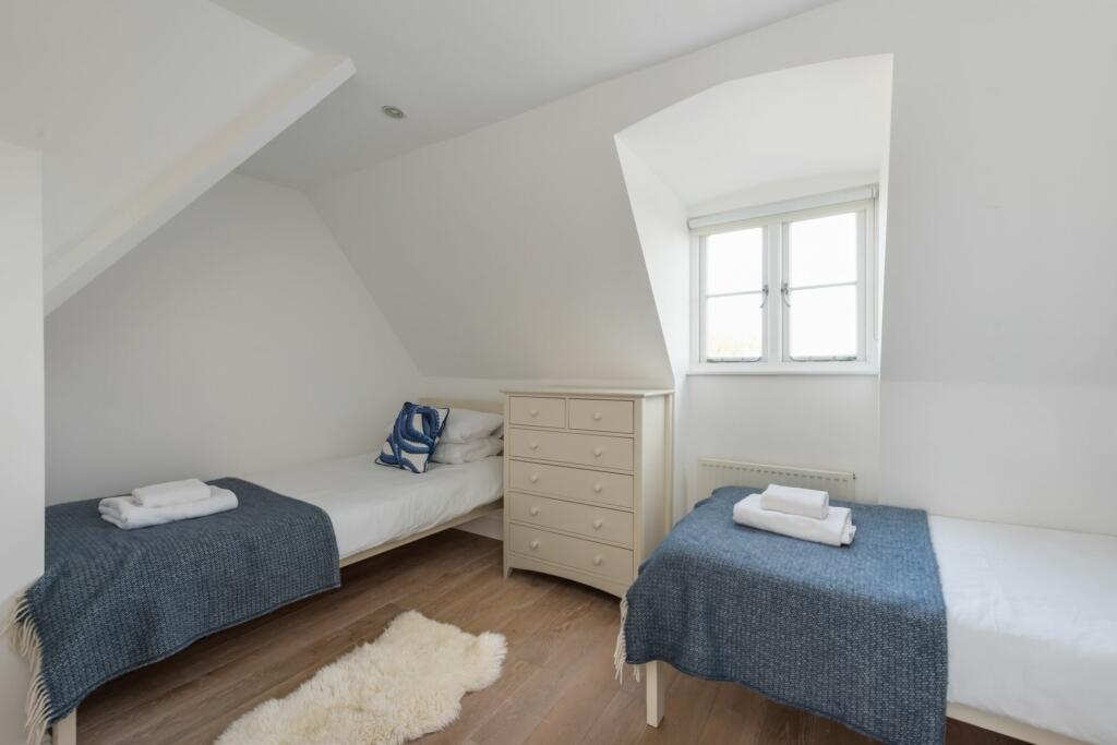 Additional image 8 of Island Wall, Whitstable, CT5