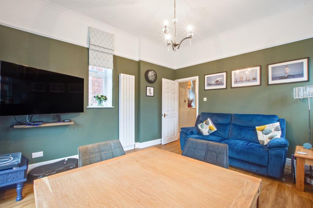 Primary image of Redwood Close, Sidcup, DA15