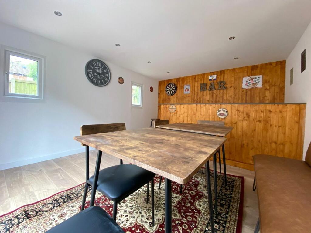 Additional image 4 of 5 Bed Student Home - Knight Avenue