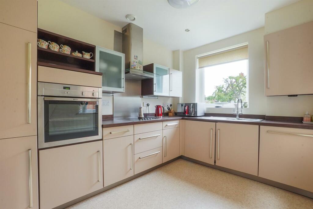 Additional image 5 of Main Street, Tiddington, Stratford-Upon-Avon