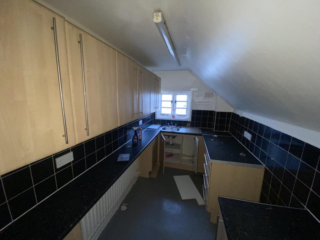 Additional image 27 of 37 Lythalls Lane, Coventry, West Midlands, CV6