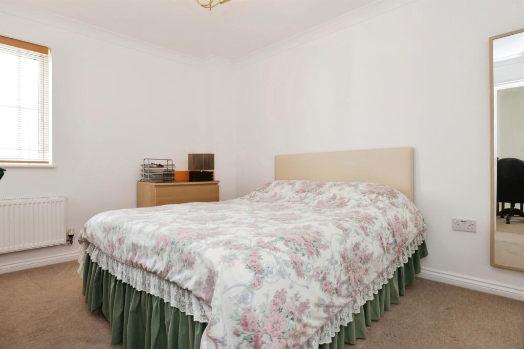 Additional image 7 of Avocet Close, RUGBY