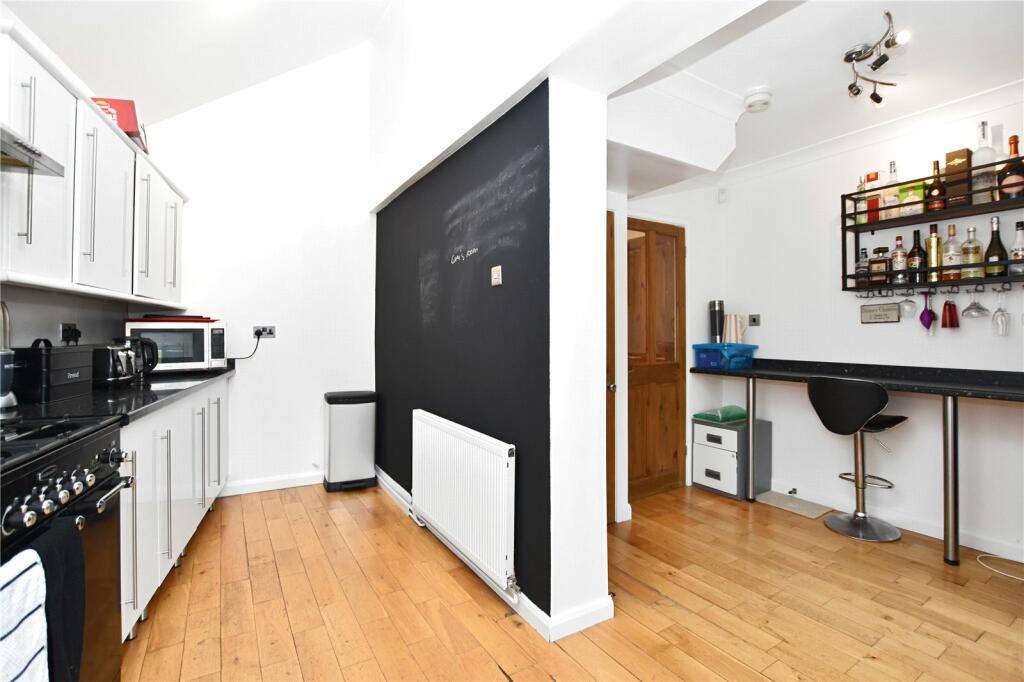 Additional image 9 of Midhurst Hill, Bexleyheath, DA6