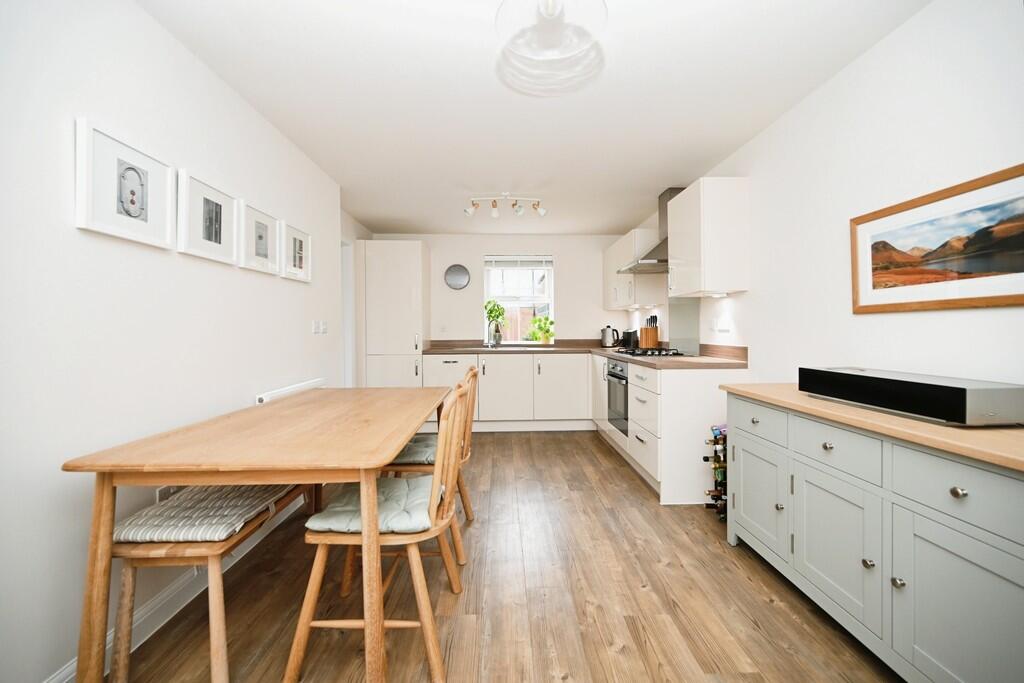 Additional image 6 of Beverly Close, Houlton, Rugby