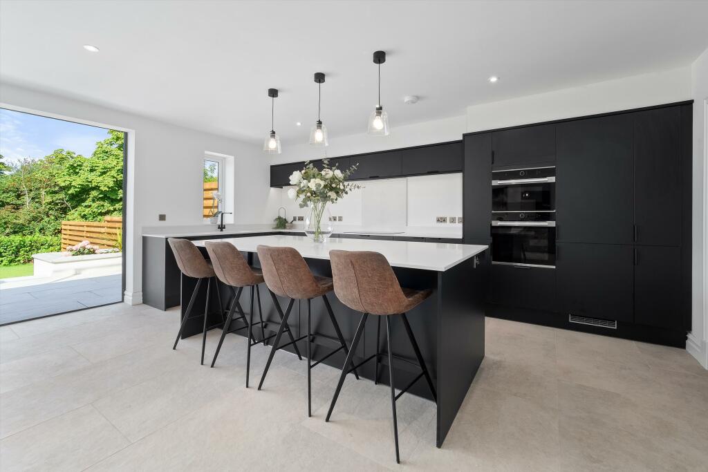 Additional image 6 of Oakley Wood Farm, Banbury Road, Bishops Tachbrook, Leamington Spa, CV33