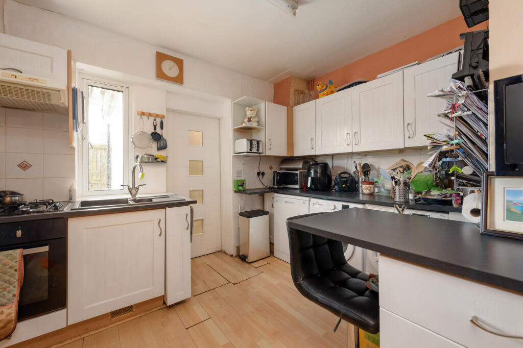 Additional image 7 of Pier Avenue, Whitstable, Kent