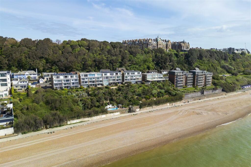 Additional image 2 of The Penthouse, 8 Cliffe House, Folkestone