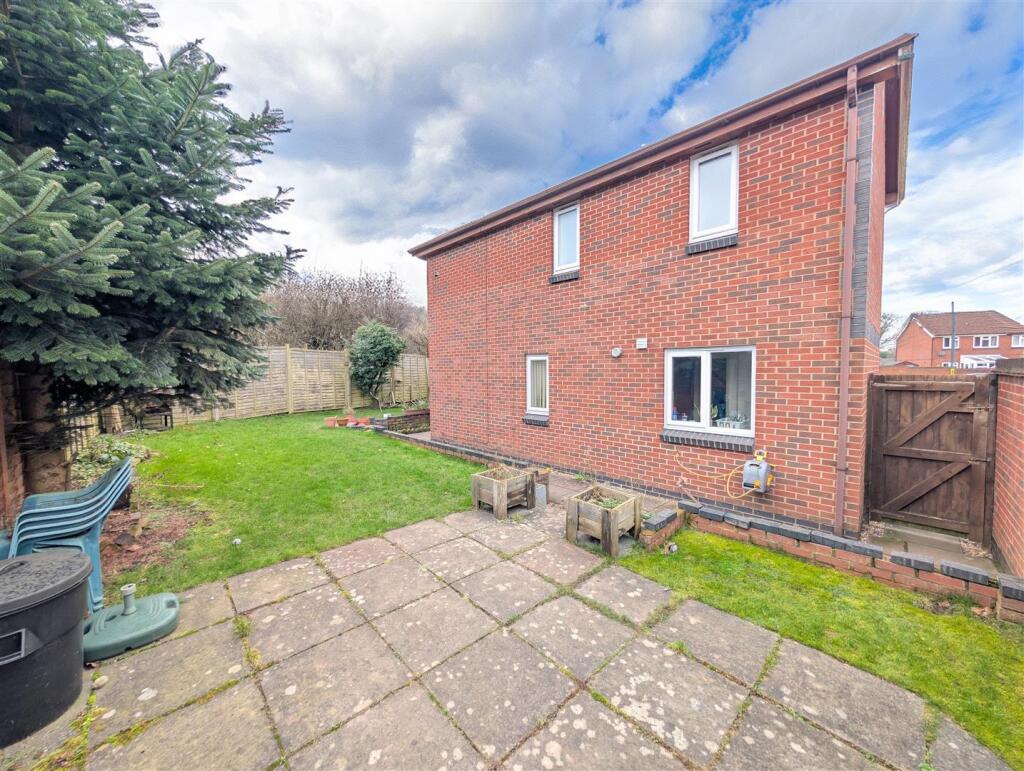 Additional image 10 of Barnsley Close, Atherstone, CV9