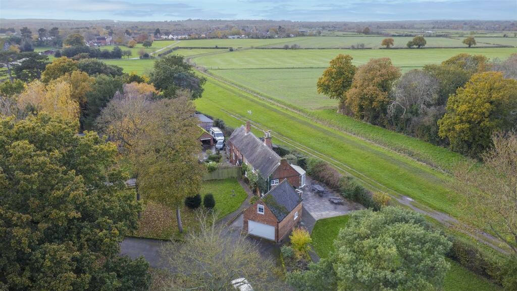 Additional image 24 of Beech Cottage, The Park, London Road, Shardlow