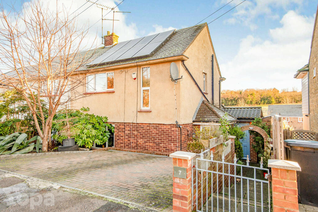 Additional image 23 of Stanley Crescent, Gravesend, DA12