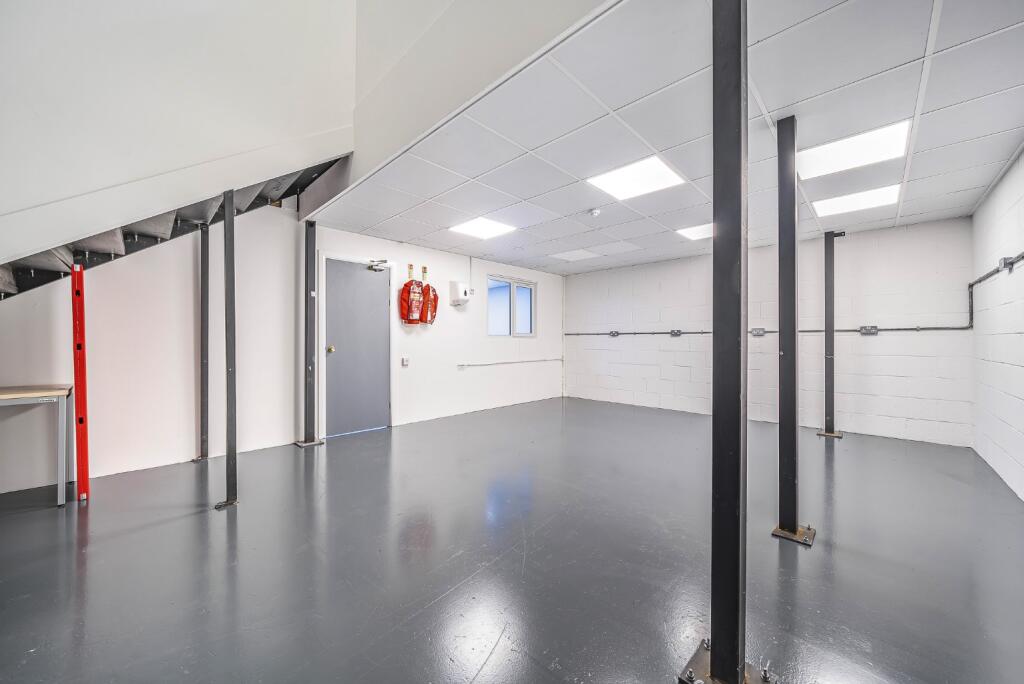 Additional image 15 of Oyo Business Units, Crabtree Manorway North, Belvedere, Kent, DA17