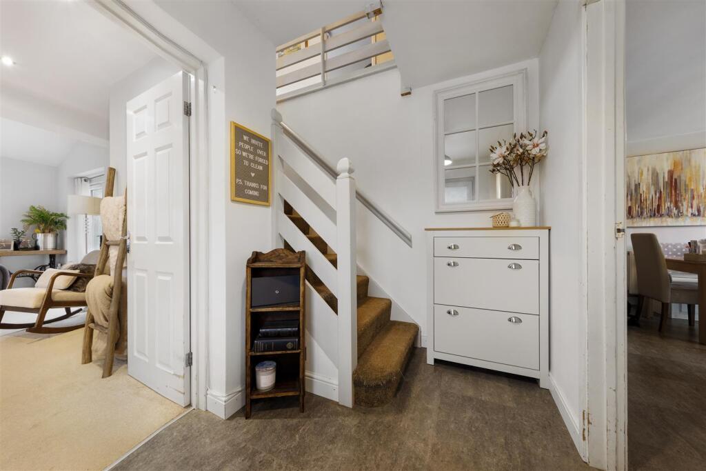 Additional image 7 of Oakwood Grove, Warwick