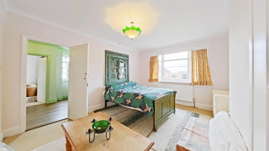 Additional image 10 of Park Crescent, Erith