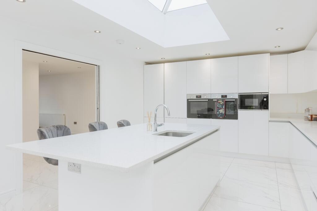 Additional image 19 of Woodland Close, Longfield, Kent, DA3