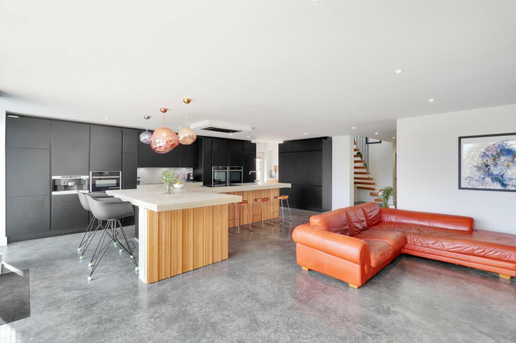 Additional image 4 of Tennyson Walk, Northfleet, Gravesend, Kent, DA11