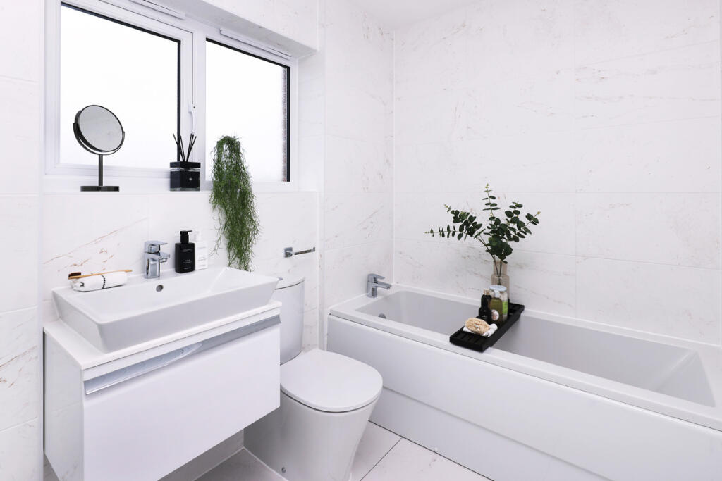 Additional image 6 of Pinewood Avenue,
Warwick,
CV34 6BF