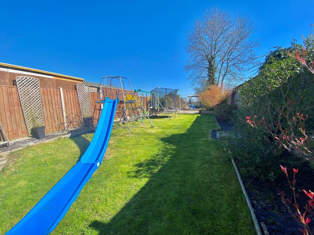 Additional image 28 of Nuneaton Road, Bulkington, CV12