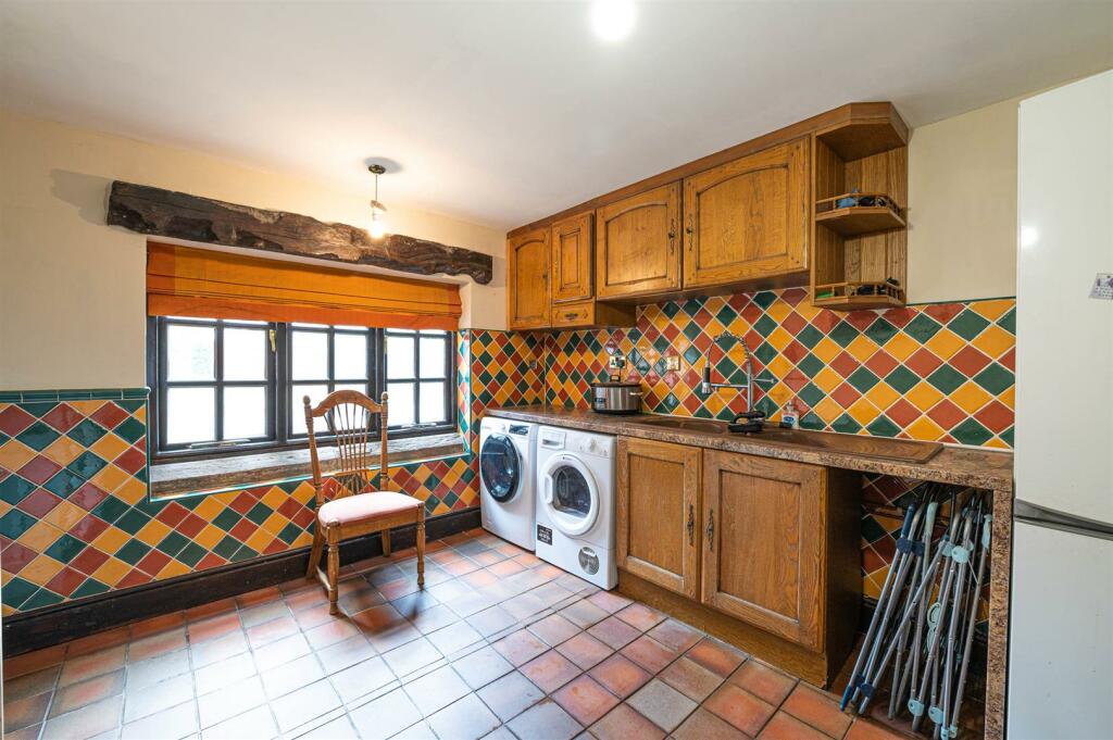 Additional image 33 of Oak Bank Barn & French Barn, Heatley Lane, Broomhall, Nantwich