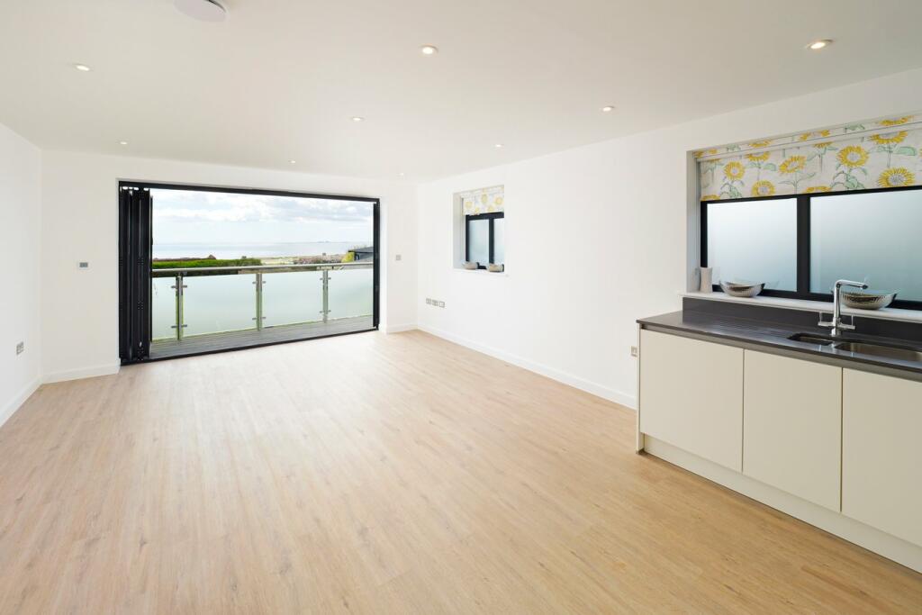 Additional image 4 of 19 Hillcrest Road, Hythe, CT21