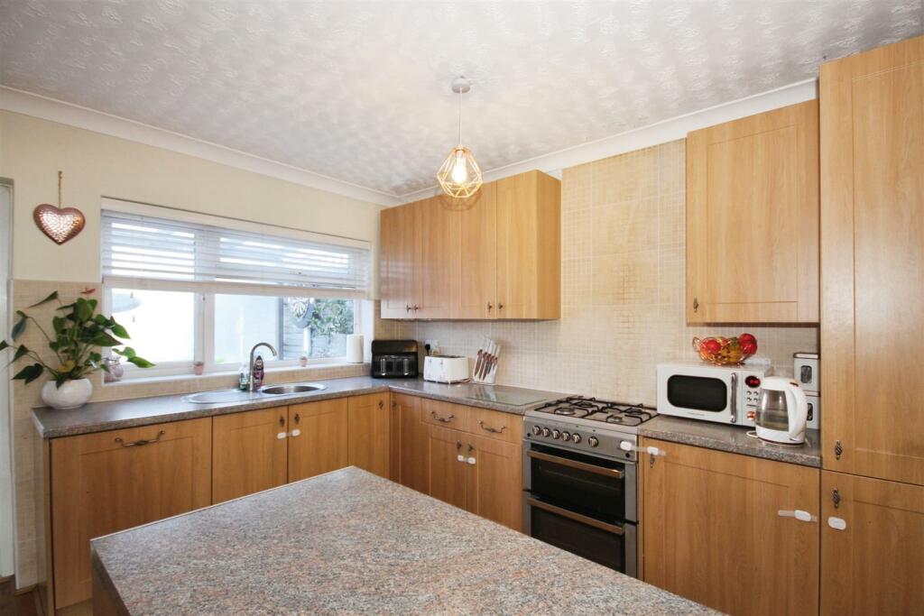 Additional image 7 of Overslade Crescent, Coundon, Coventry