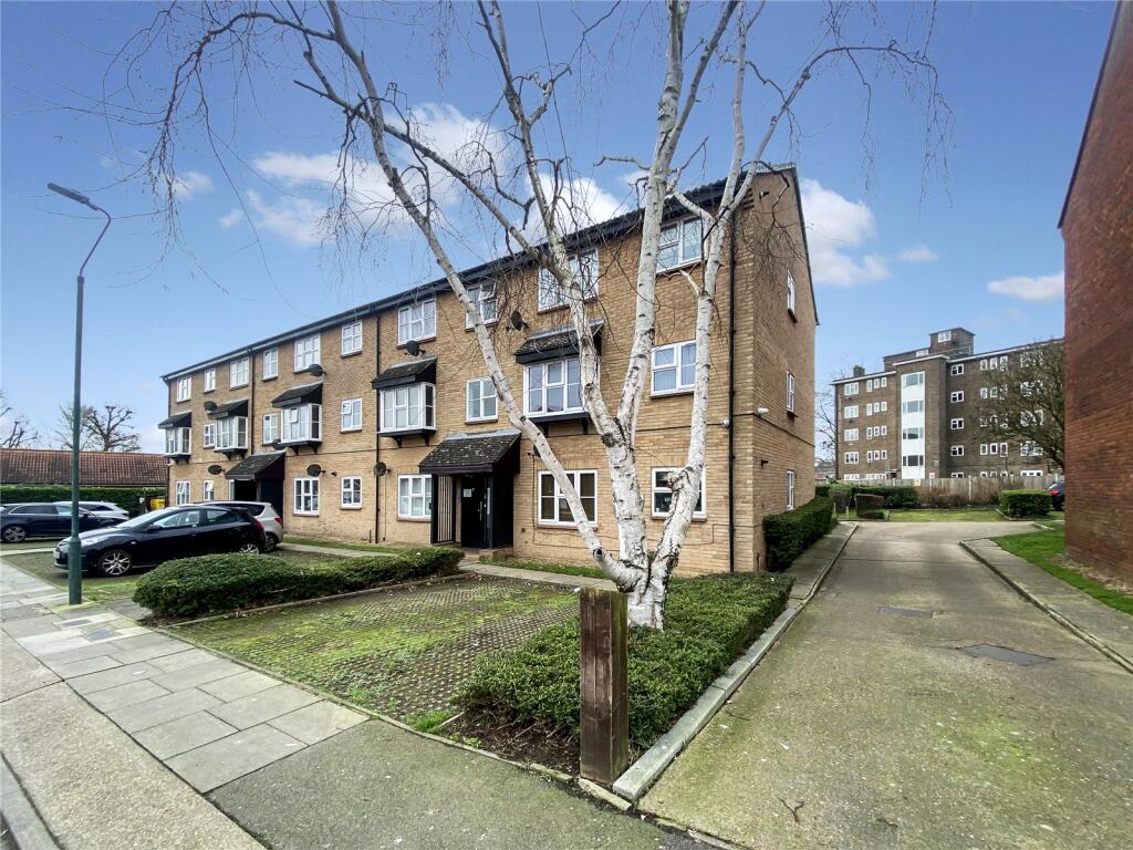 Parish Gate Drive, Sidcup, Kent, DA15