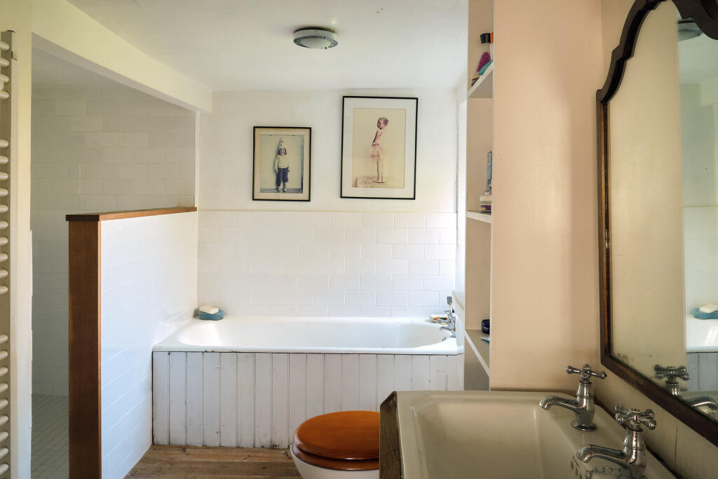 Additional image 34 of Valley Farm, Radway, Warwick