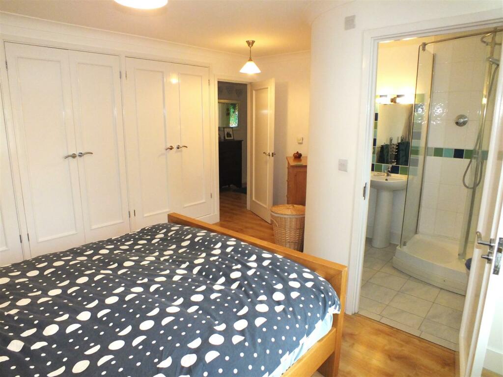 Additional image 17 of Cornwallis Avenue, Folkestone