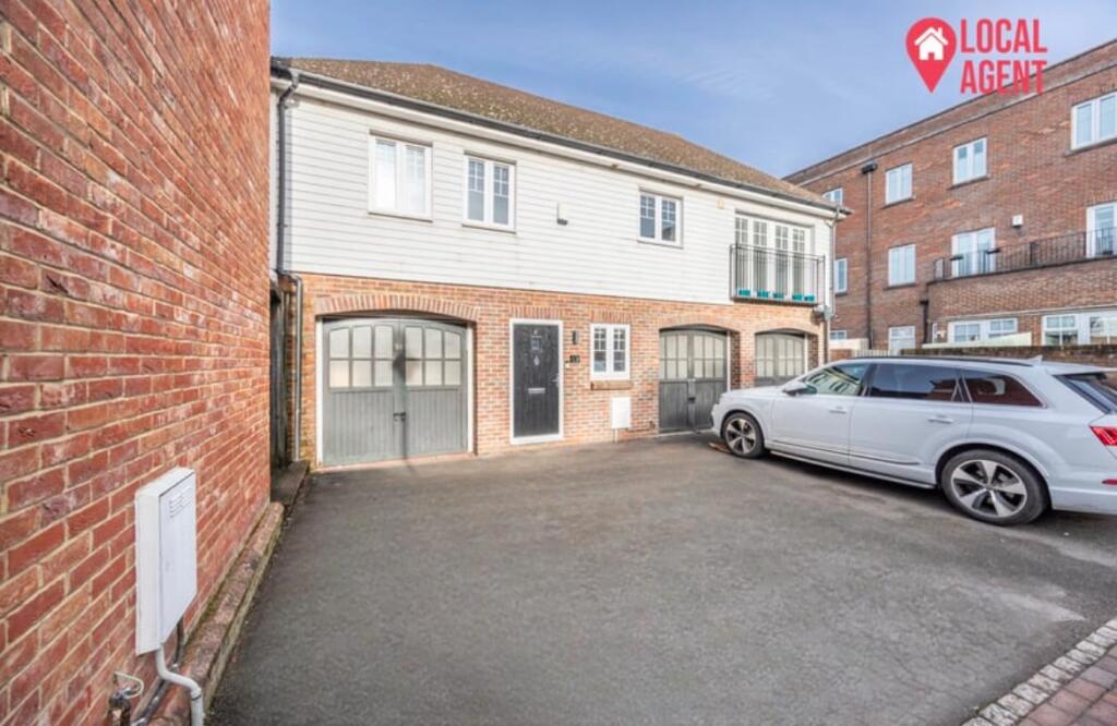 Primary image of Watermans Way, Greenhithe, DA9