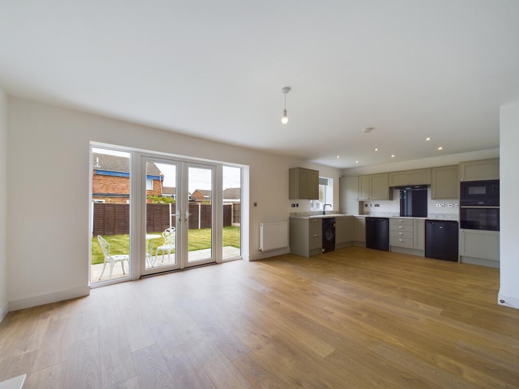 Additional image 13 of Tay Close, Stenson Fields