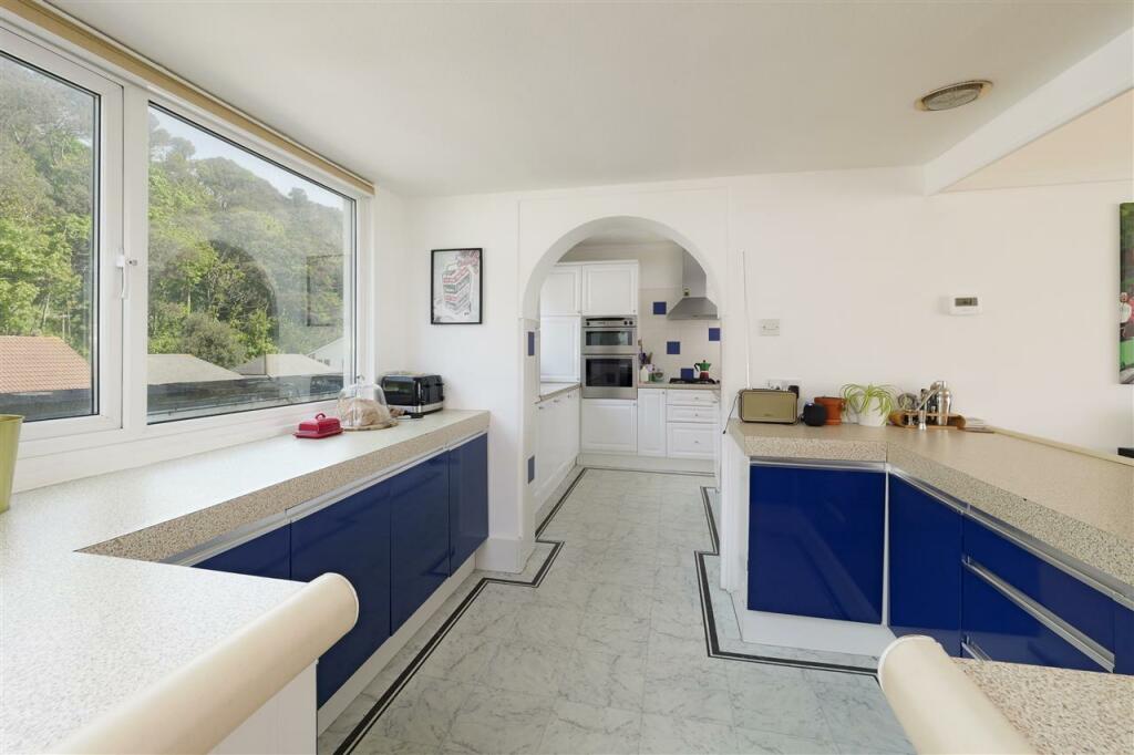Additional image 15 of The Penthouse, 8 Cliffe House, Folkestone