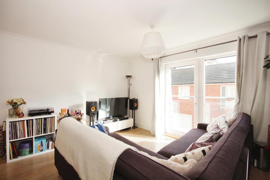 Additional image 6 of Tatler Close, WARWICK