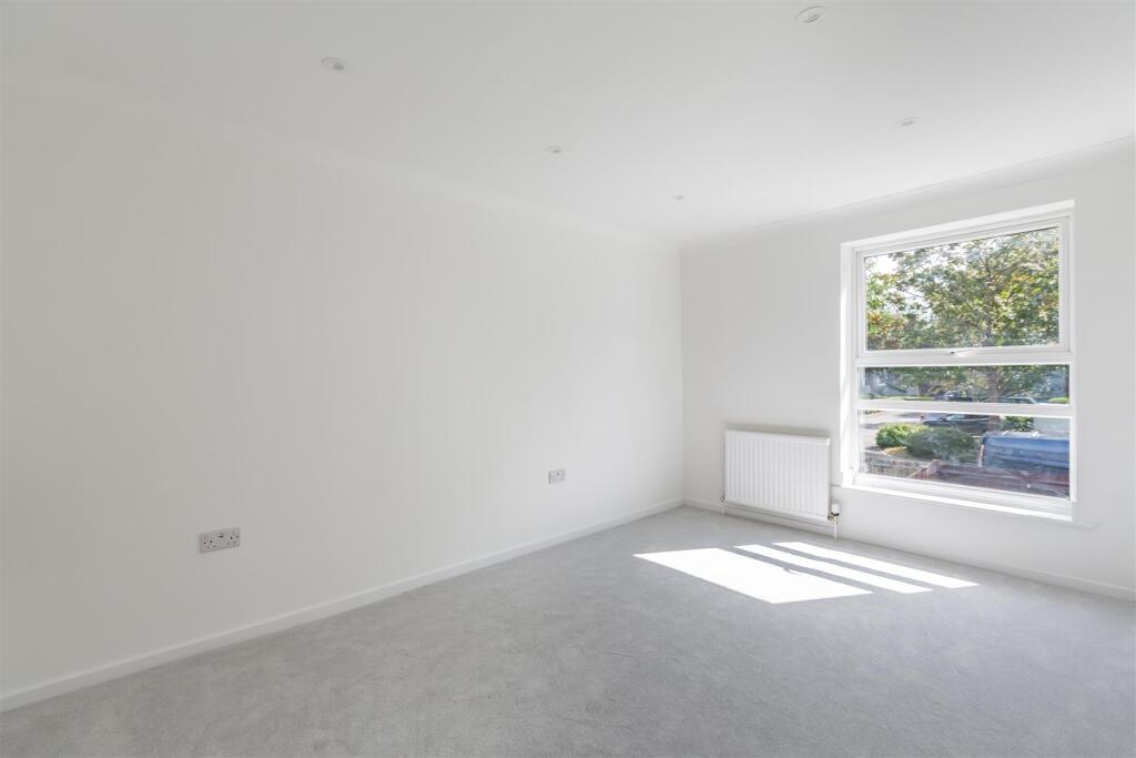 Additional image 6 of Farm Holt, New Ash Green