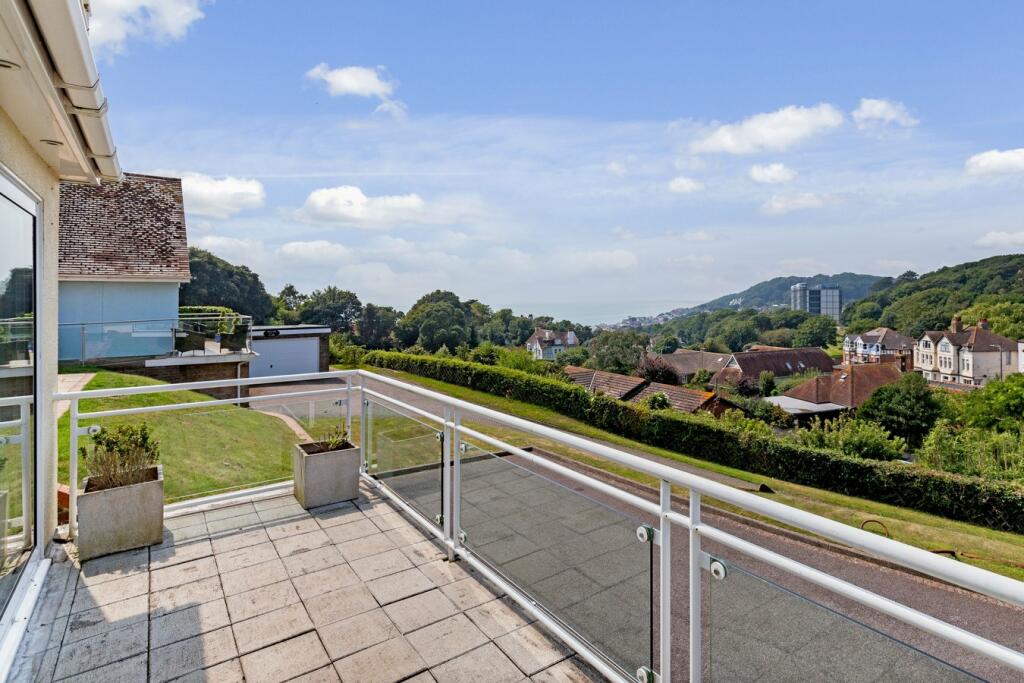 Additional image 32 of Radnor Cliff Crescent, Folkestone, CT20