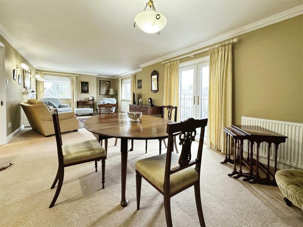 Additional image 28 of Russell Terrace, Leamington Spa