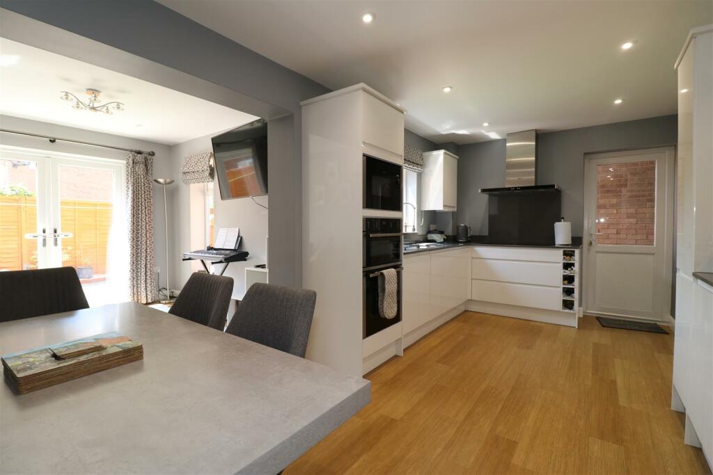 Additional image 2 of Saumur Way, Warwick