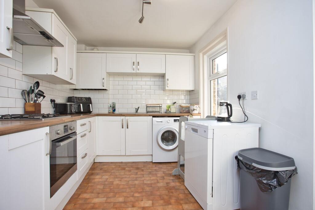 Additional image 4 of Fernbank Crescent, Folkestone, CT19