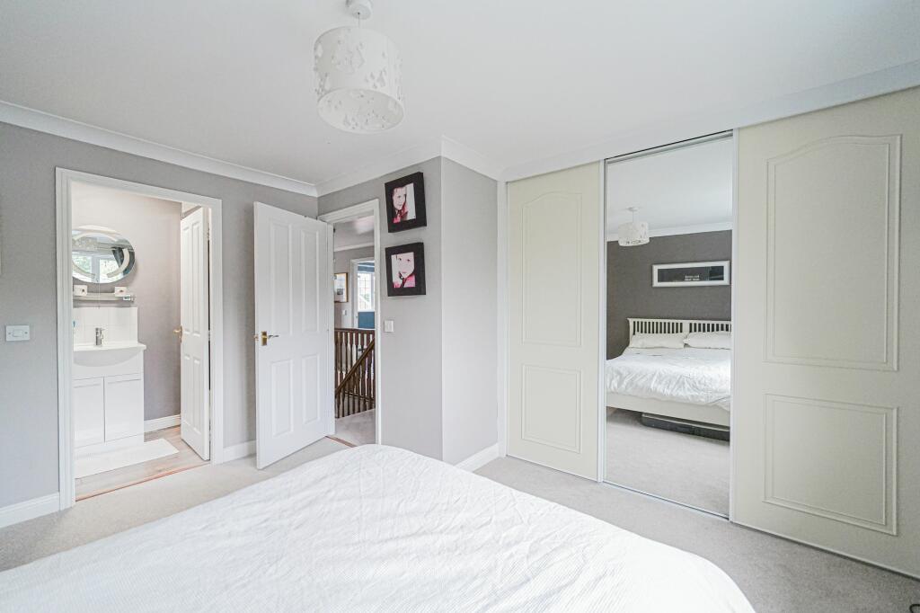 Additional image 11 of Hawthorn Drive, Balsall Common, CV7