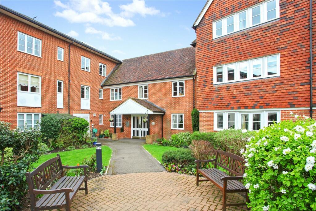 Station Road West, Canterbury, Kent, CT2