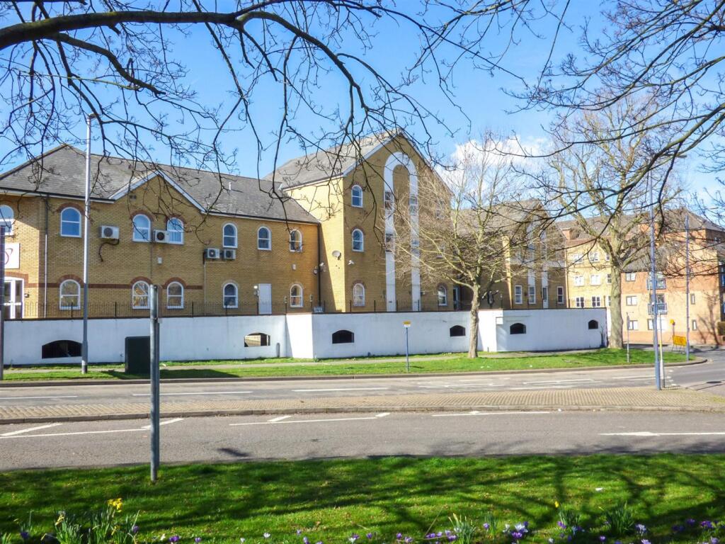 Additional image 3 of Bath Street, Gravesend, Kent