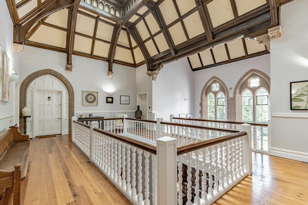 Additional image 27 of Bespoke and luxurious apartment overlooking a lake