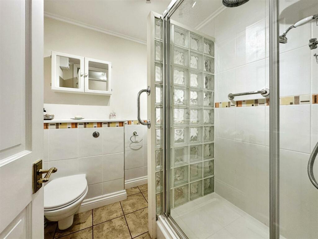 Additional image 13 of Russell Terrace, Leamington Spa