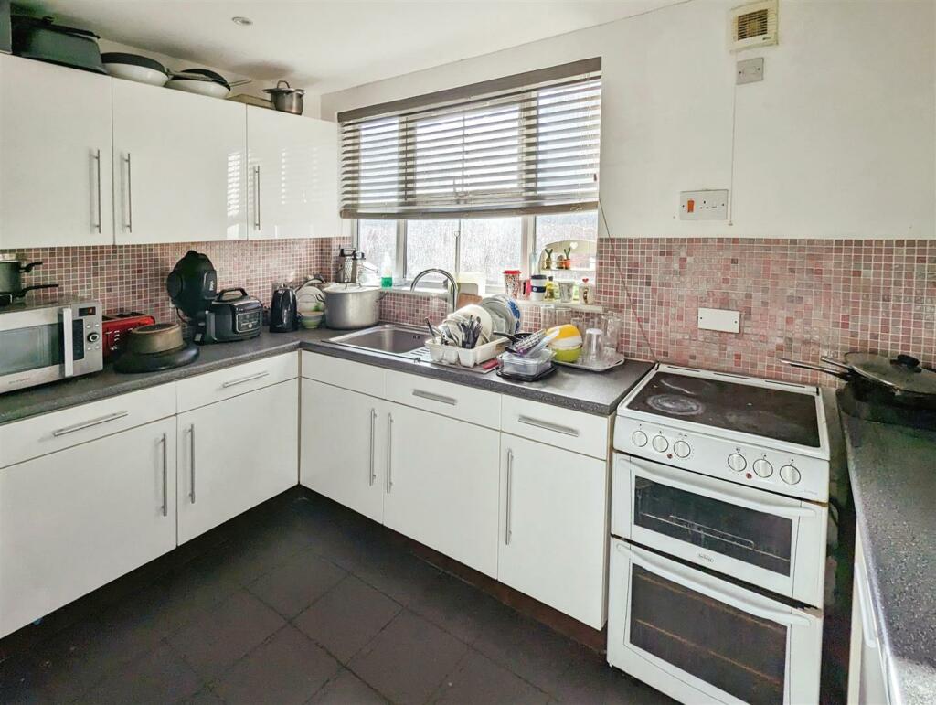 Additional image 5 of Grosvenor Road, Rugby