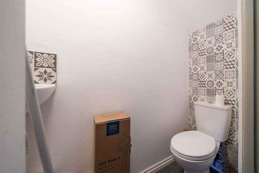 Additional image 31 of Buxton Road, Bakewell, DE45 1BZ