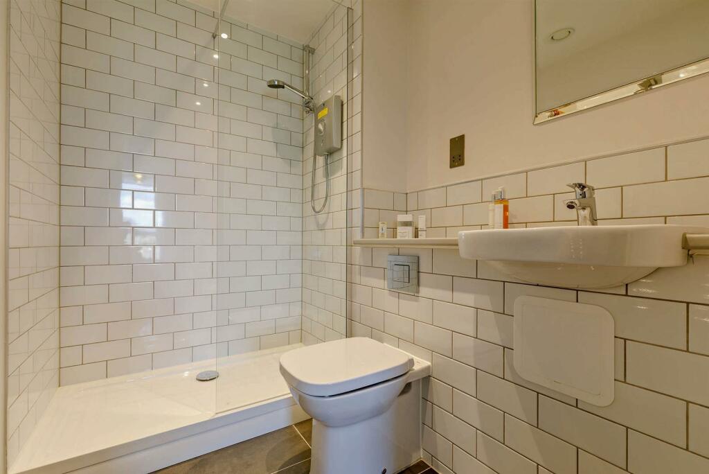 Additional image 8 of Spa Villas, Matlock Spa, Matlock