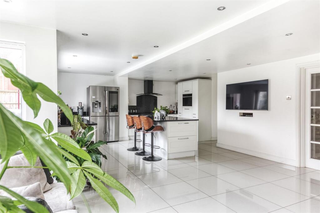 Additional image 12 of Groombridge Crescent, Heatherton Village