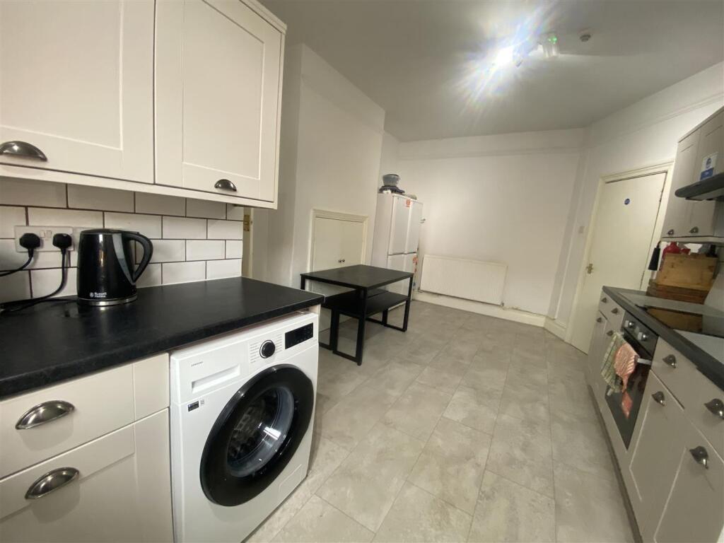 Additional image 15 of Ensuite 2, Melbourne Road, Earlsdon, Coventry, CV5 6JP