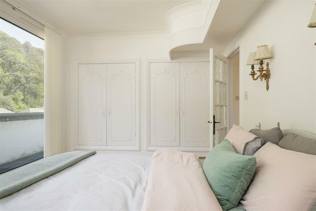 Additional image 25 of The Penthouse, 8 Cliffe House, Folkestone