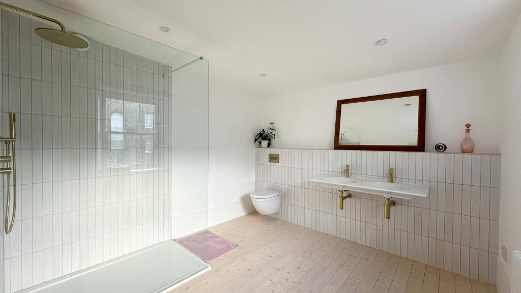 Additional image 20 of 13 St Mary Street, Kirkcudbright