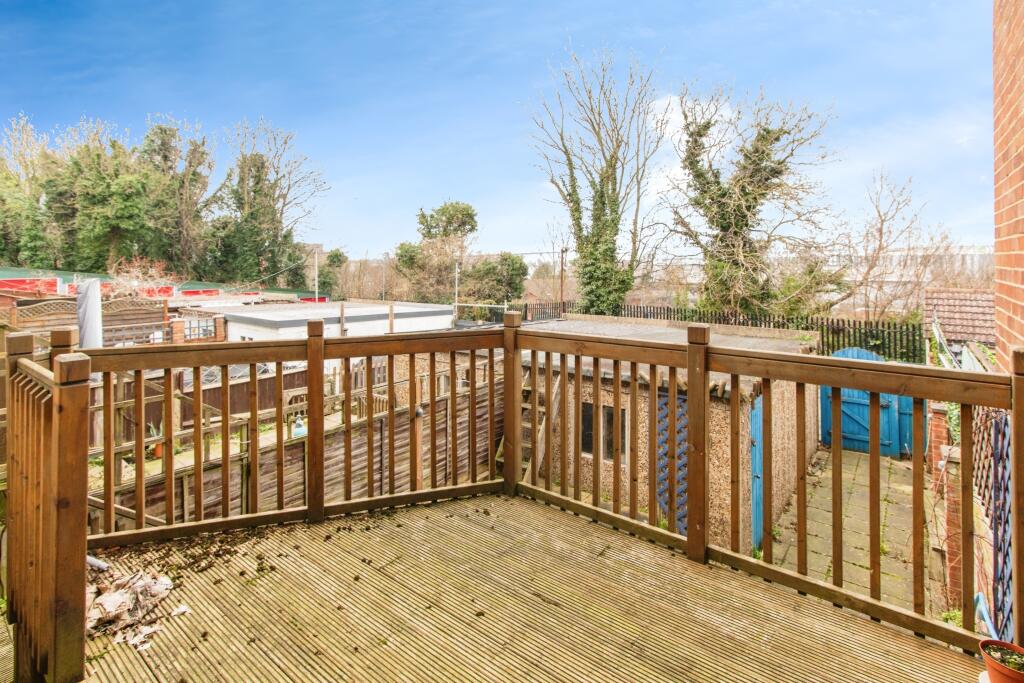 Additional image 17 of Bell Close, Greenhithe, Kent, DA9